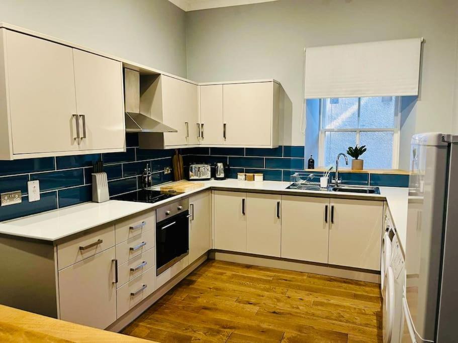 Beautiful Spacious Apartment In Town Centre Oban Extérieur photo